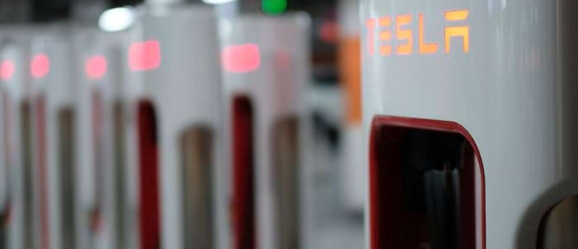 tesla-ancora-debole-dopo-il-taglio-dei-prezzi-in-cina