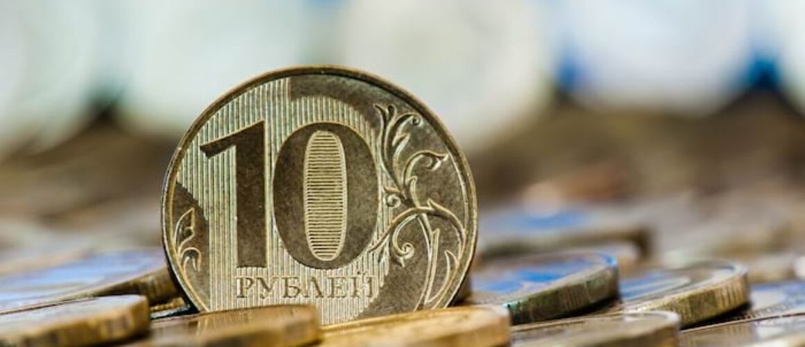 rublo,-continua-il-calo-dopo-la-stretta-della-banca-centrale-russa
