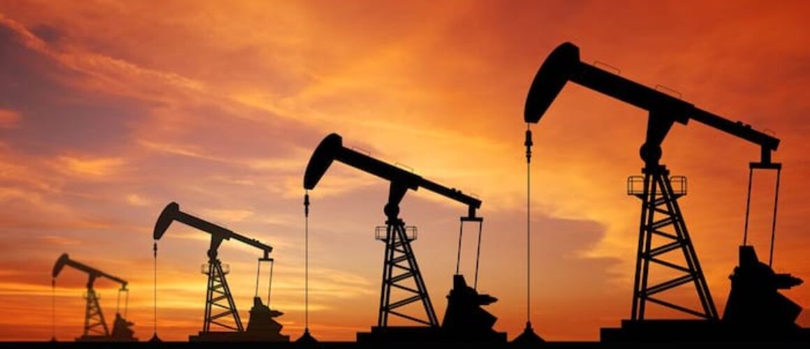 il-petrolio-non-si-ferma-e-sale-ai-massimi-di-10-mesi