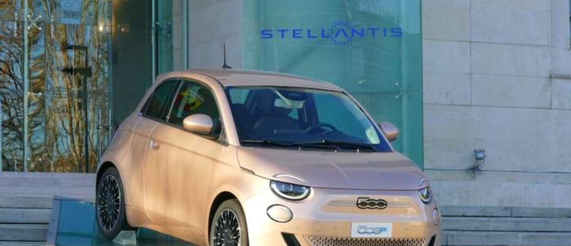 stellantis,-accordo-con-ample-per-sostituzione-rapida-della-batteria