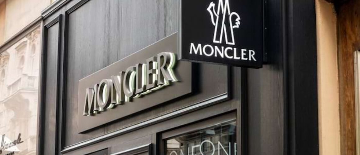 moncler,-analisti-vedono-utile-in-aumento-a-doppia-cifra-nel-2024