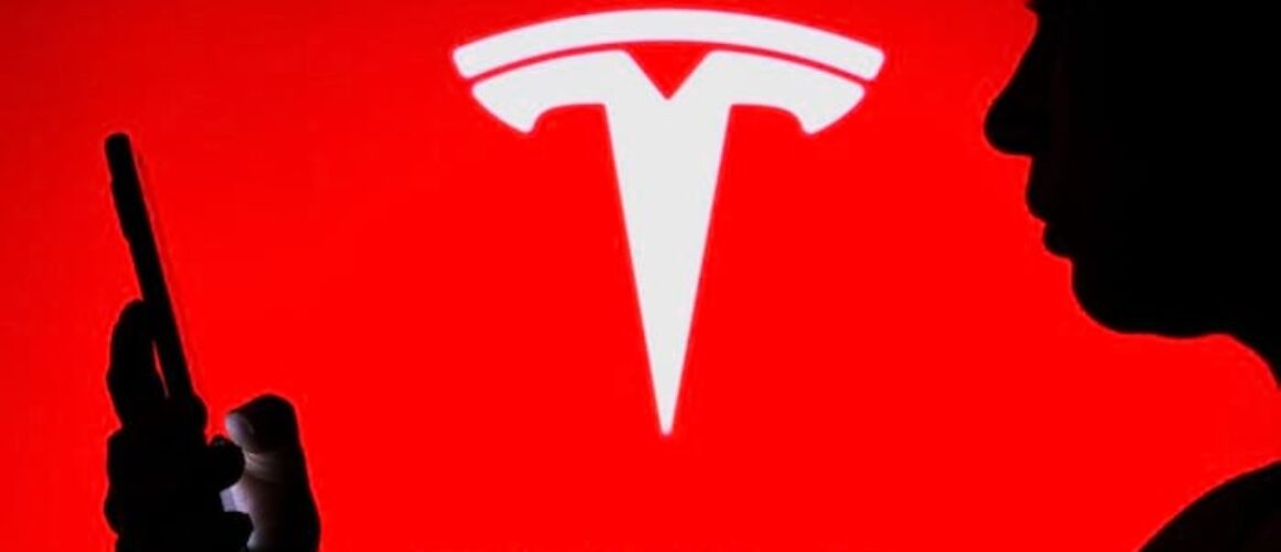 tesla-riduce-la-produzione-in-cina,-elon-musk-cambia-idea-sui-dazi