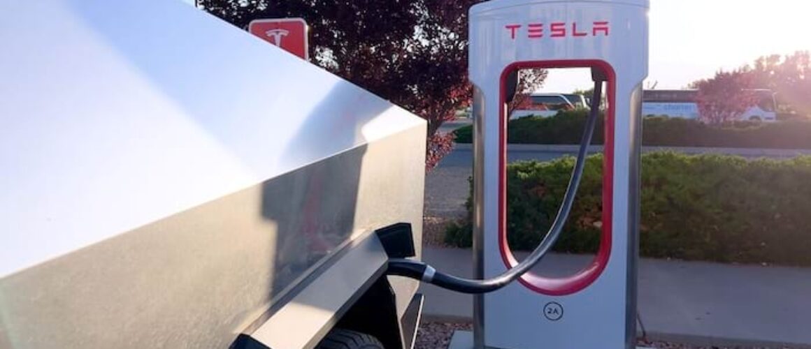 tesla,-downgrade-di-ubs.-robotaxi-rinviato?