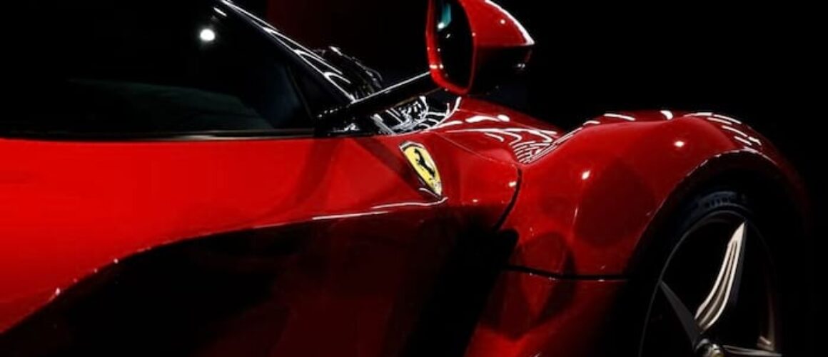 ferrari,-nuovo-record-storico.-bernstein-alza-il-target-price