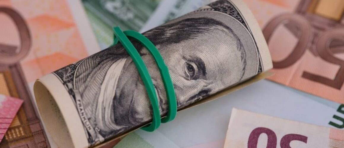 euro-sempre-in-calo-verso-il-dollaro.-viaggio-verso-la-parita?